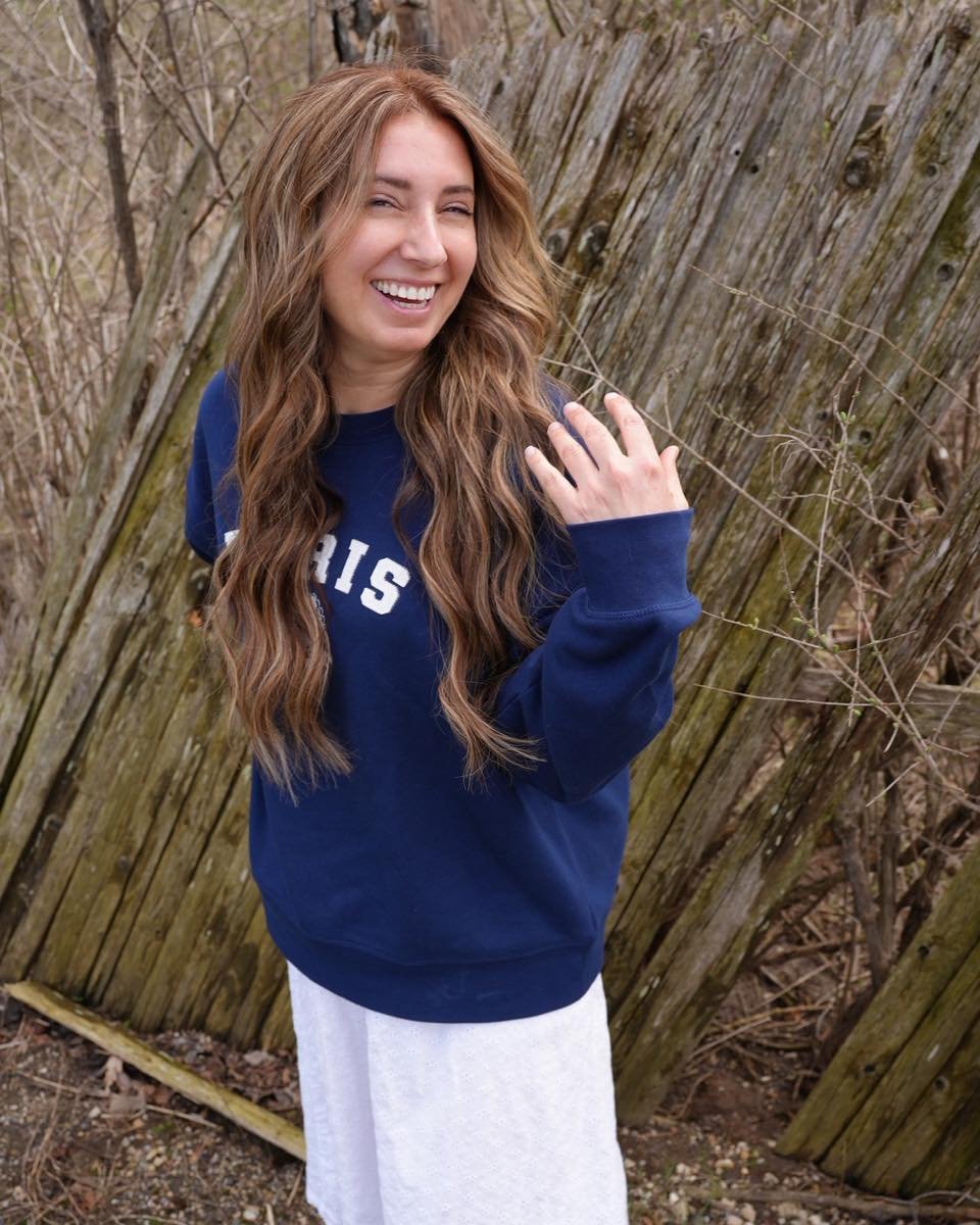 🫧 Are you actually shampooing your HAIR correctly?

Here&rsquo;s one of my favorite little tips: shampoo is mainly for your scalp, not your ends!

Concentrate your Goldie Locks shampoo at the scalp, massage it in well, rinse, and let the suds gently