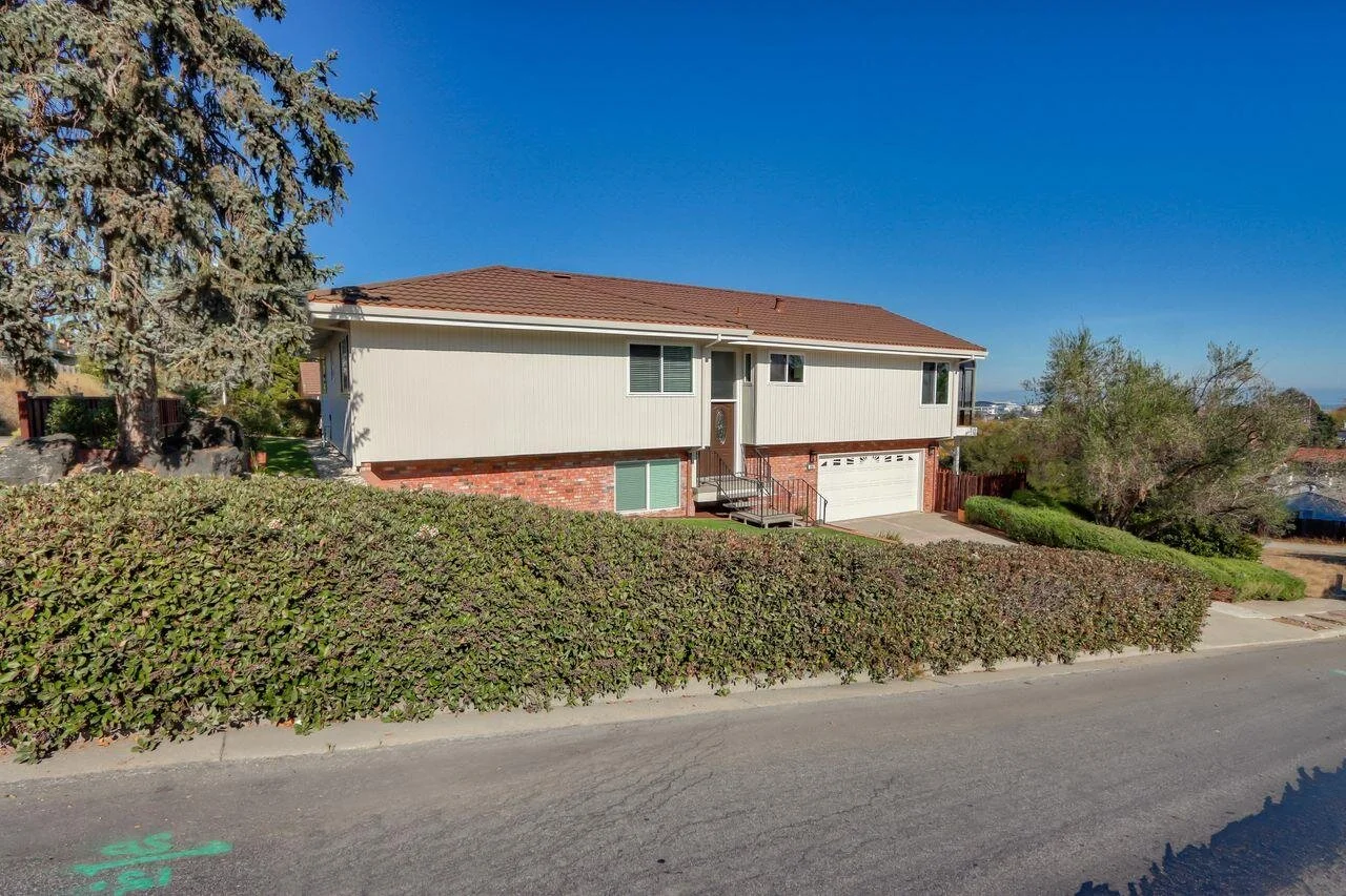 898 Hillcrest Blvd, Millbrae, 94030