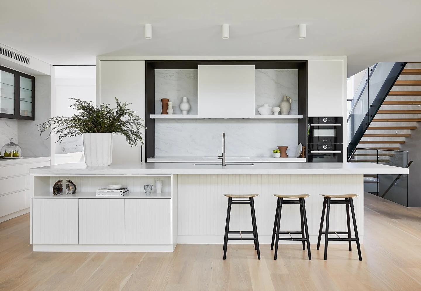 Intentional, thoughtful details come together to create a clean and balanced aesthetic for our Sense House Kitchen 🤍

Interior Design @studiosense__ 
Photography @_pabloveiga 

#bystudiosense&nbsp;#kitchedesign&nbsp;#kitchendetails&nbsp;#kitchendesi