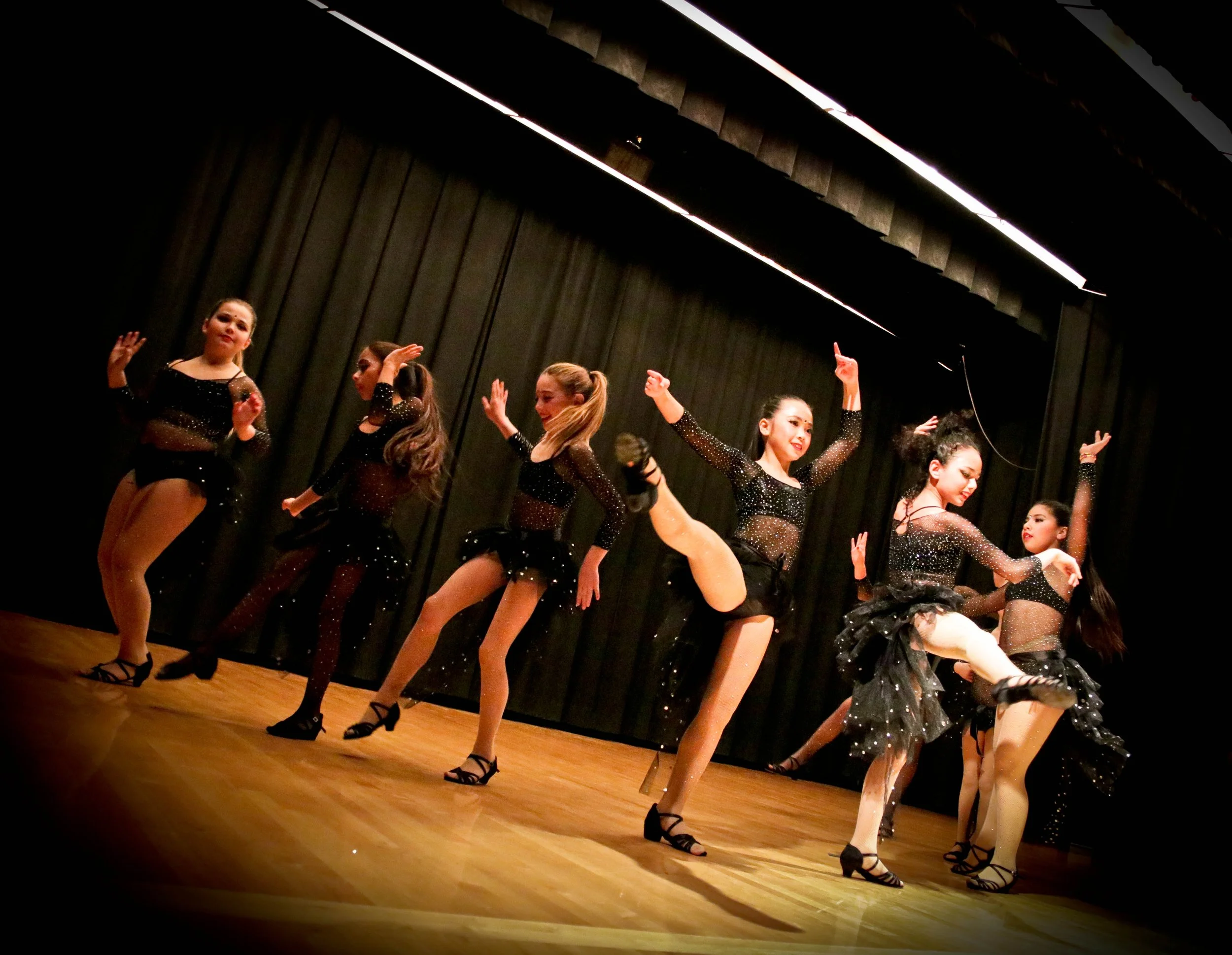 Dance World Online - Learn From The Worlds Greatest Dancers