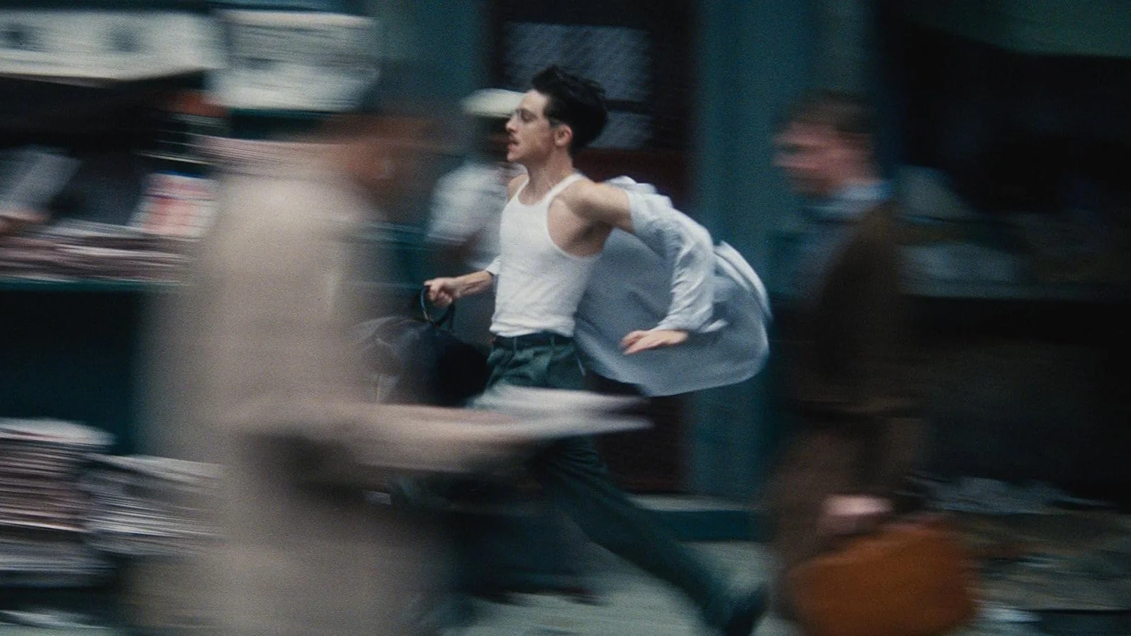 ‘Marty Supreme’ REVIEW: Greatness is Built at a Cost