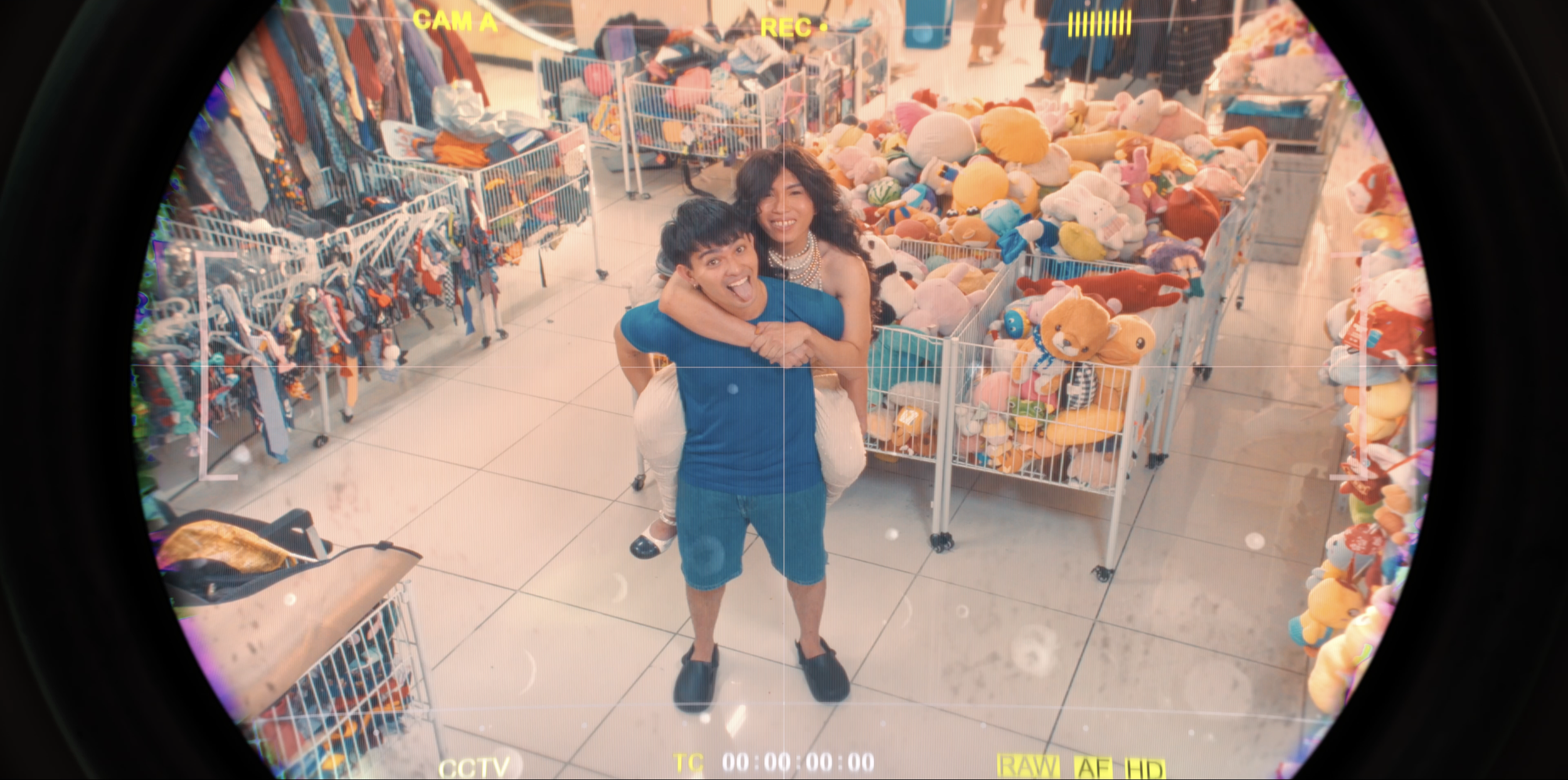 Sassa Gurl and Joao Constancia explore love, longing, and second chances in ‘Multwoh’
