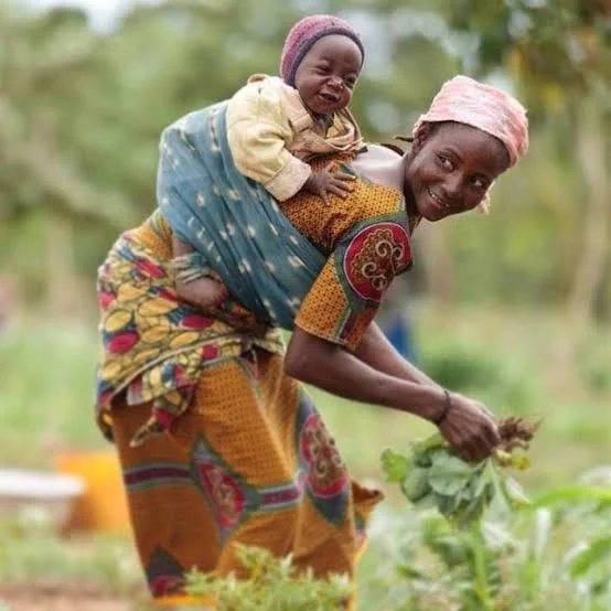 Africa: Carried in Bold Cloth and Song