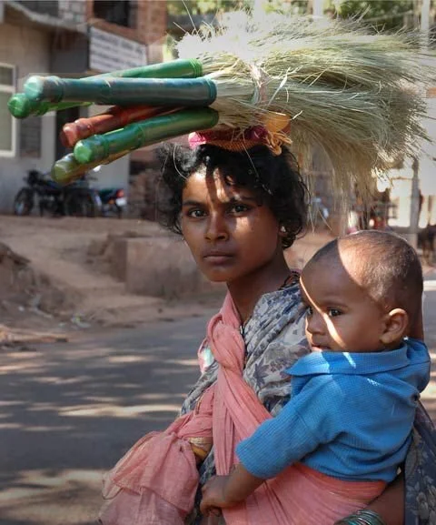 South Asia: Sari Ends and Sacred Threads