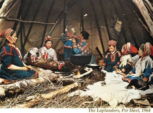 Inside the warm circle of a Sámi family’s lavvu (traditional tent dwelling), generations gather together, dressed in the richly coloured gákti garments that reflect Sámi identity and kinship. At the heart of this scene lies a baby secured in a tradit