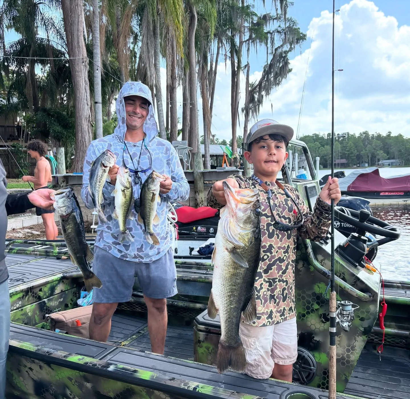 T R E S &bull; G E N E R A C I O N E S 

.
It was a slow fish and these 3 Leto&rsquo;s pulled up their britches and grinded. BACK TO BACK Frank Sr. caught a 4.13 and MY DAWG HUNTER caught a 5.12 while we were pulling pops fish out of the net!! Thank 