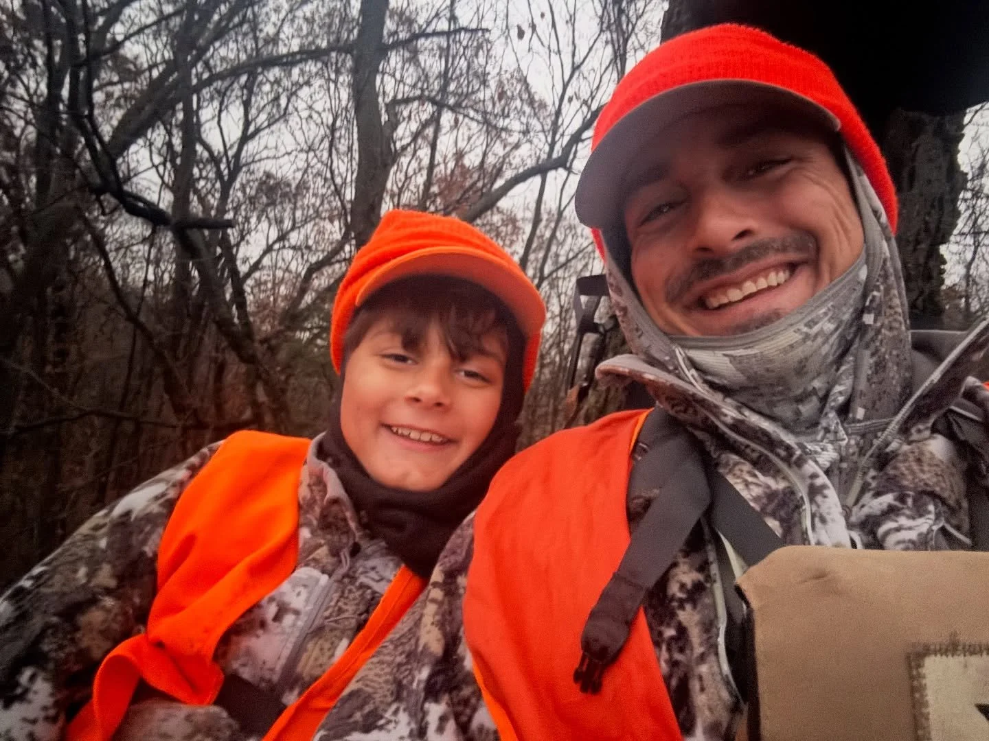 PSA: Long post ahead&hellip;. 🦌 
.
Hunter, my father, and I road tripped up to Pike County, Illinois this past weekend to hunt with @hunthadleycreek . This is our first #deerhunting trip as a trio out of state, and it did not disappoint to say the l