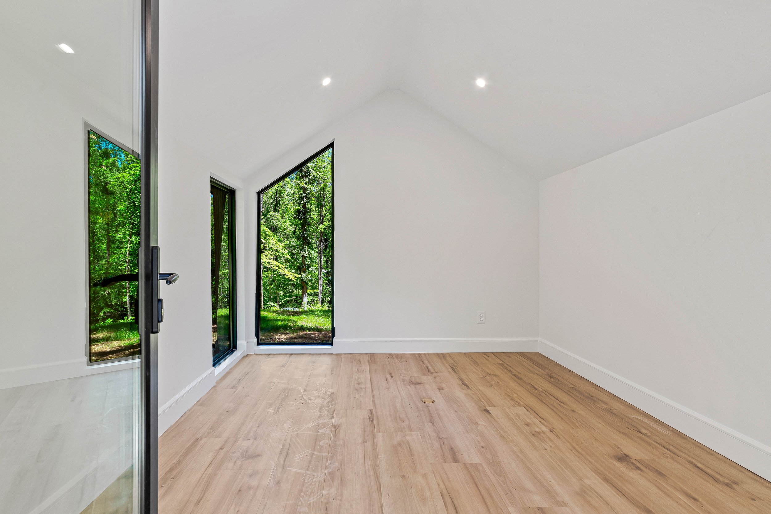 15-117 ENGLISH DR - 15.jpg