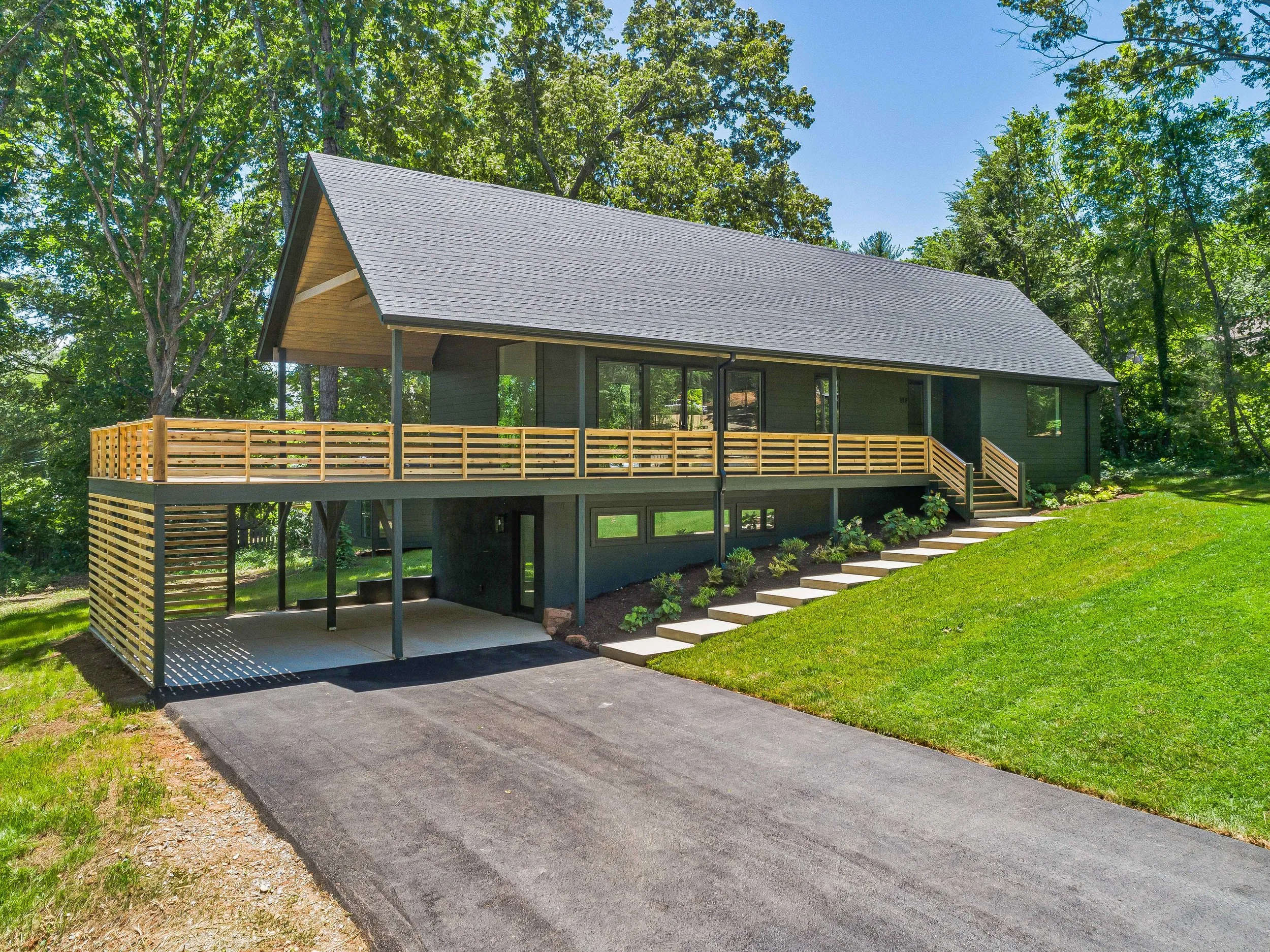 01-117 ENGLISH DR - 01.jpg