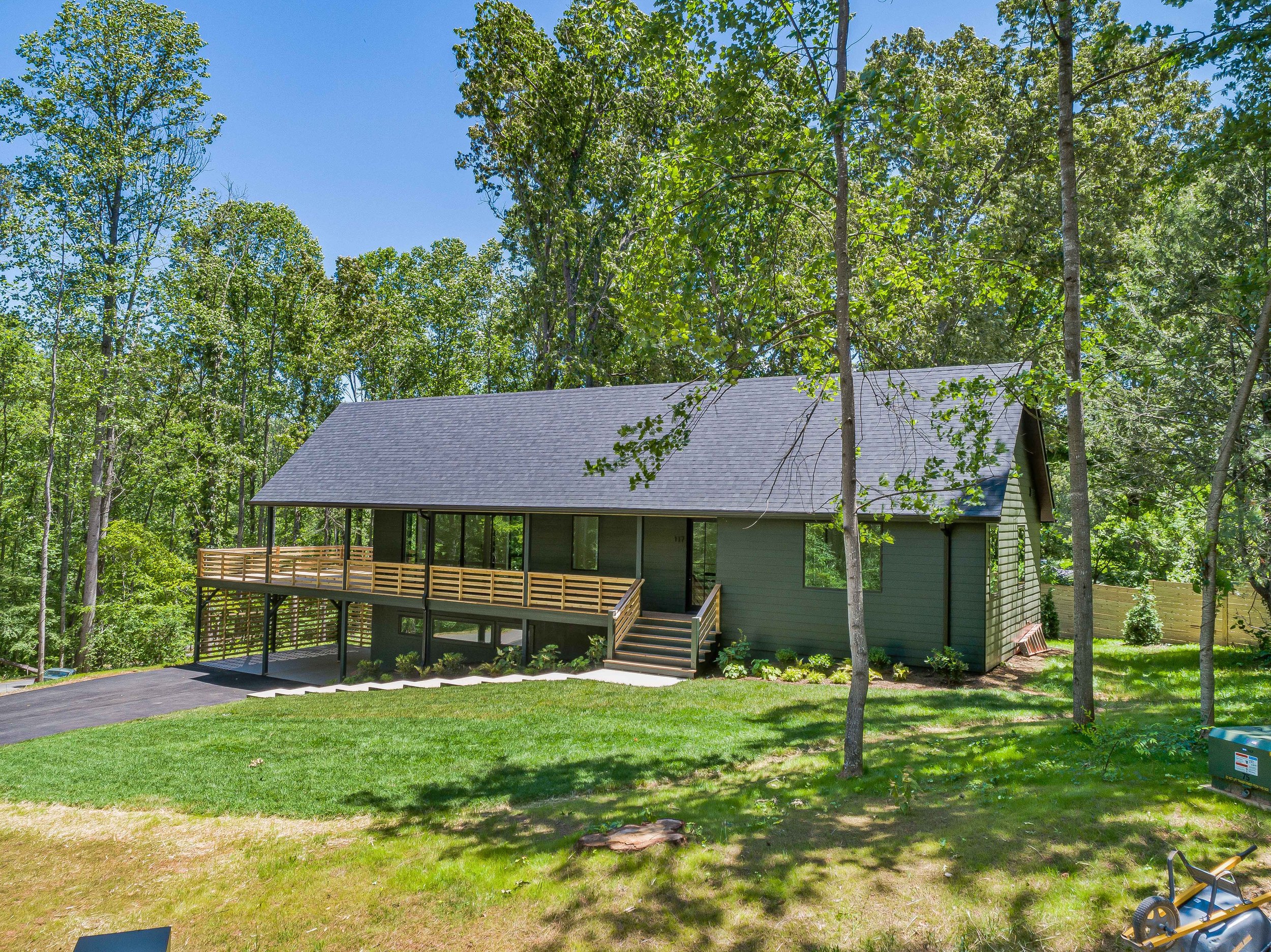 06-117 ENGLISH DR - 06.jpg