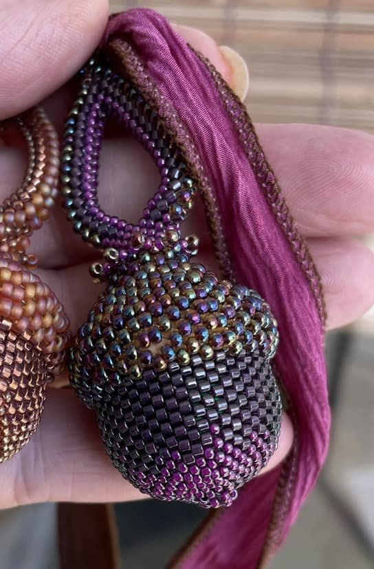 mini tassels – bead monster