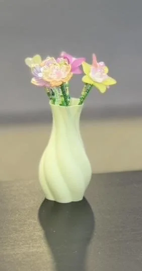 pale green vase.jpg