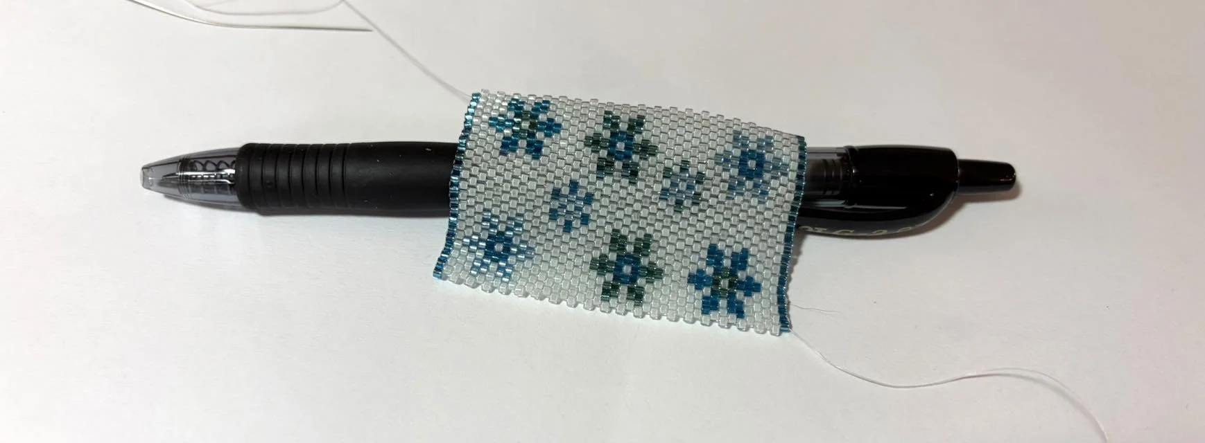 Tiny Teal Snowflakes Pen Wrap