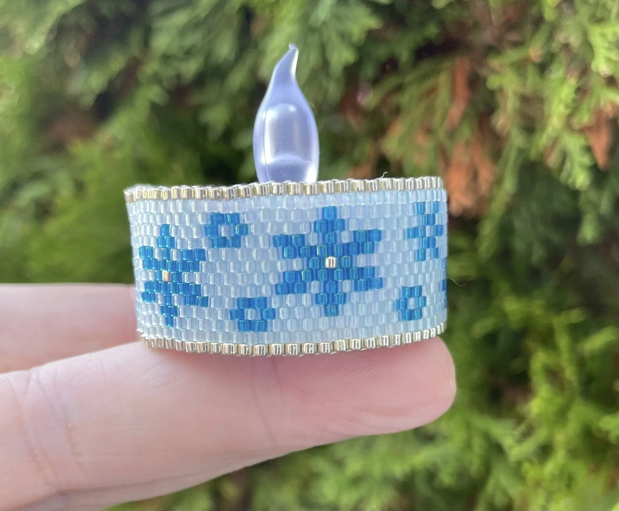 blue snowflake tea light 1.jpg
