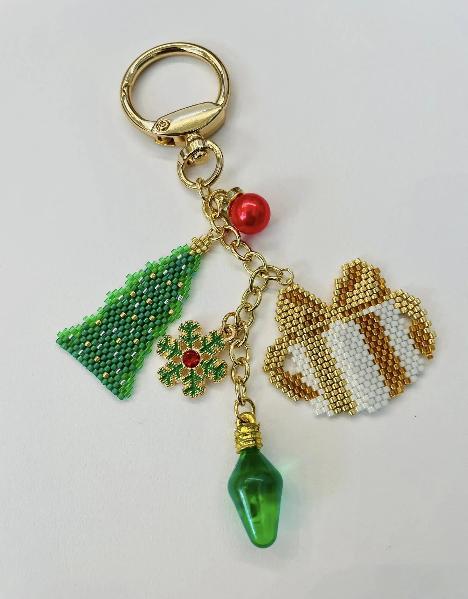 tree and present key chain.jpg
