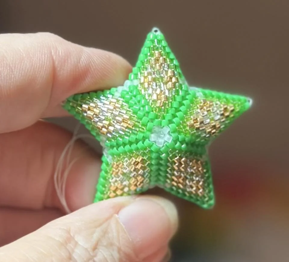 Semi-mini St Paddy's Day Star with or without charms