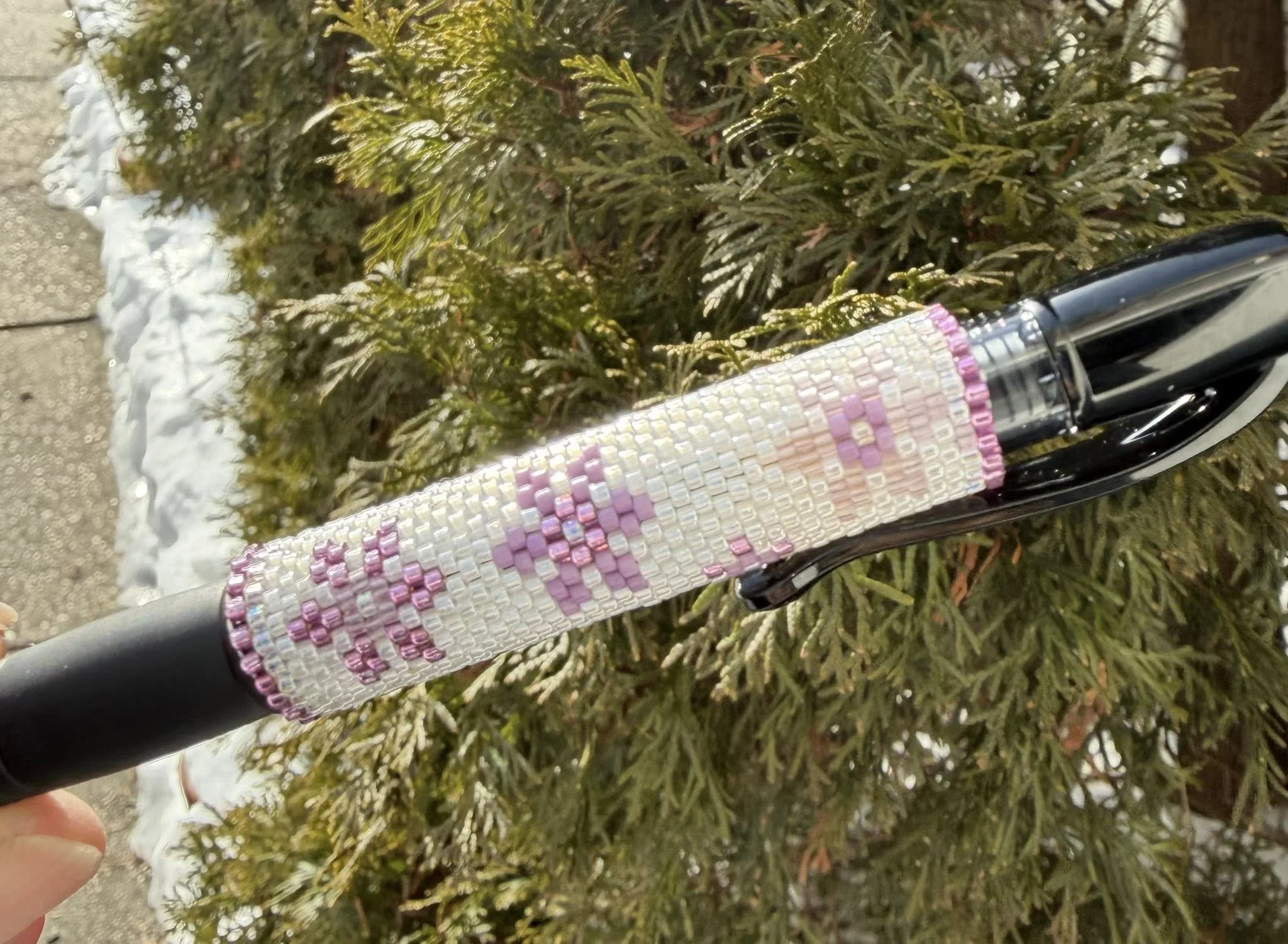 tiny snowflakes pen wrap 2.jpg