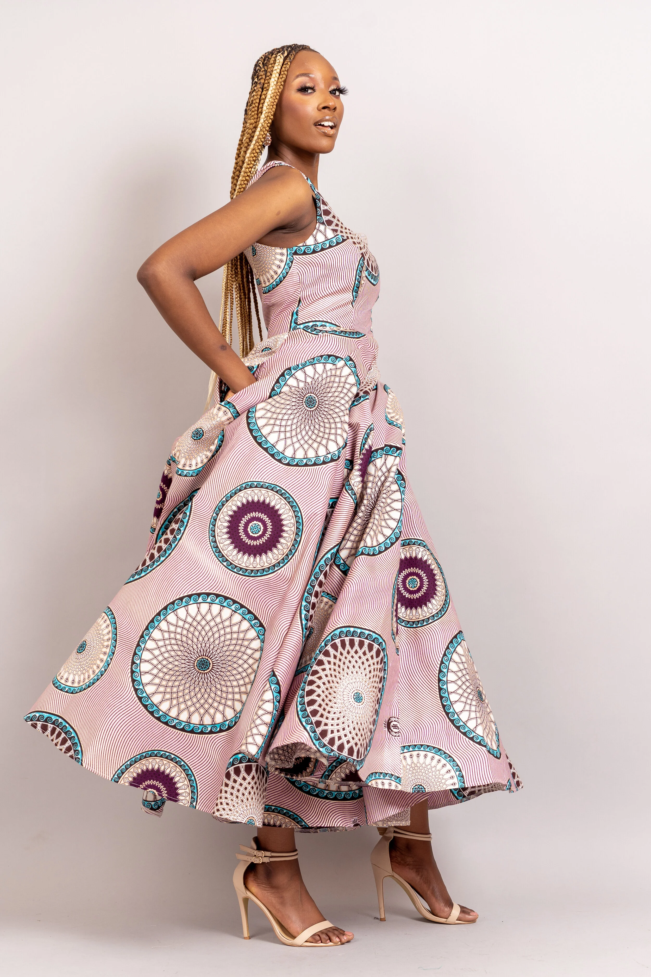 CROWNED ELEGANCE9573.jpg