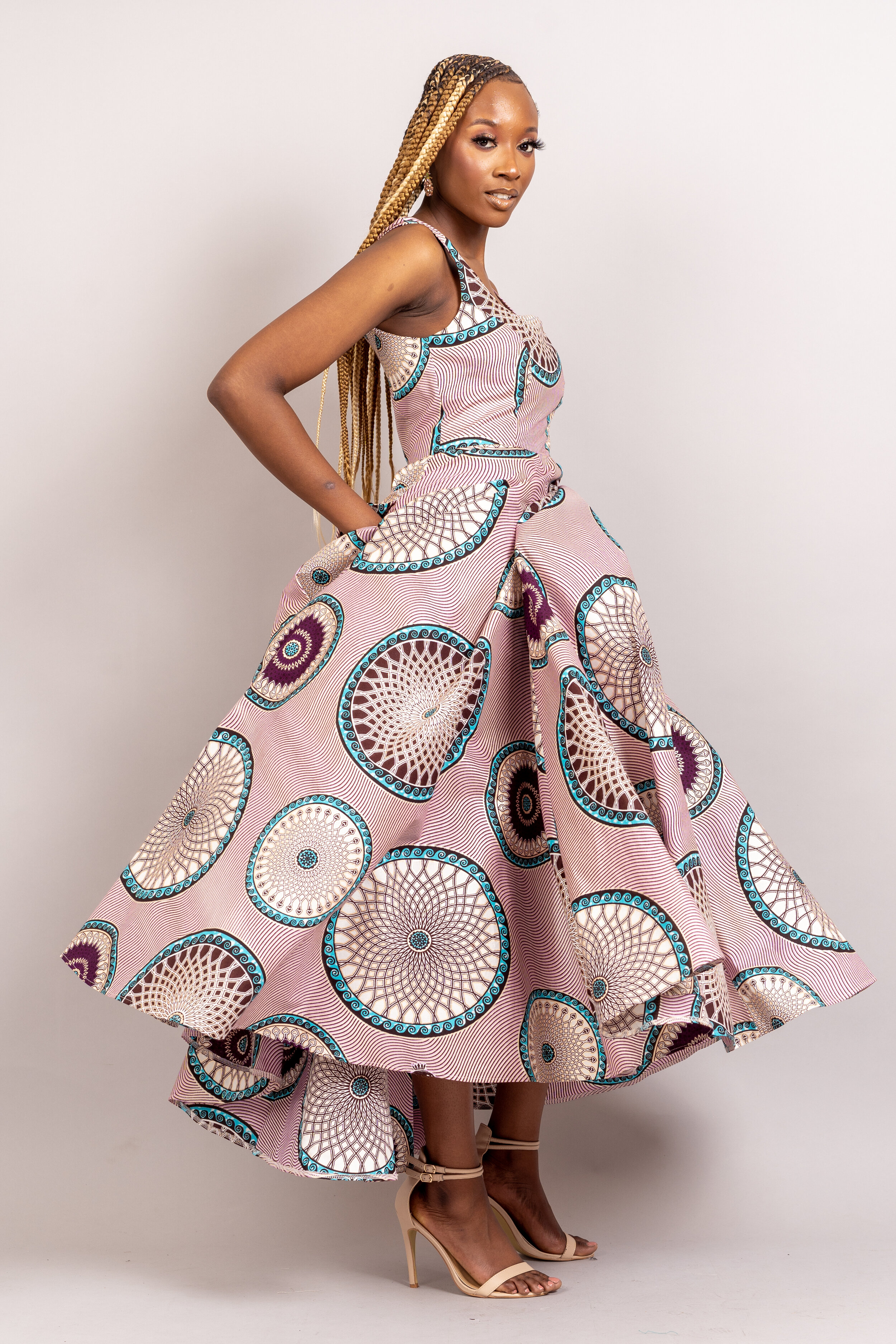 CROWNED ELEGANCE9581.jpg