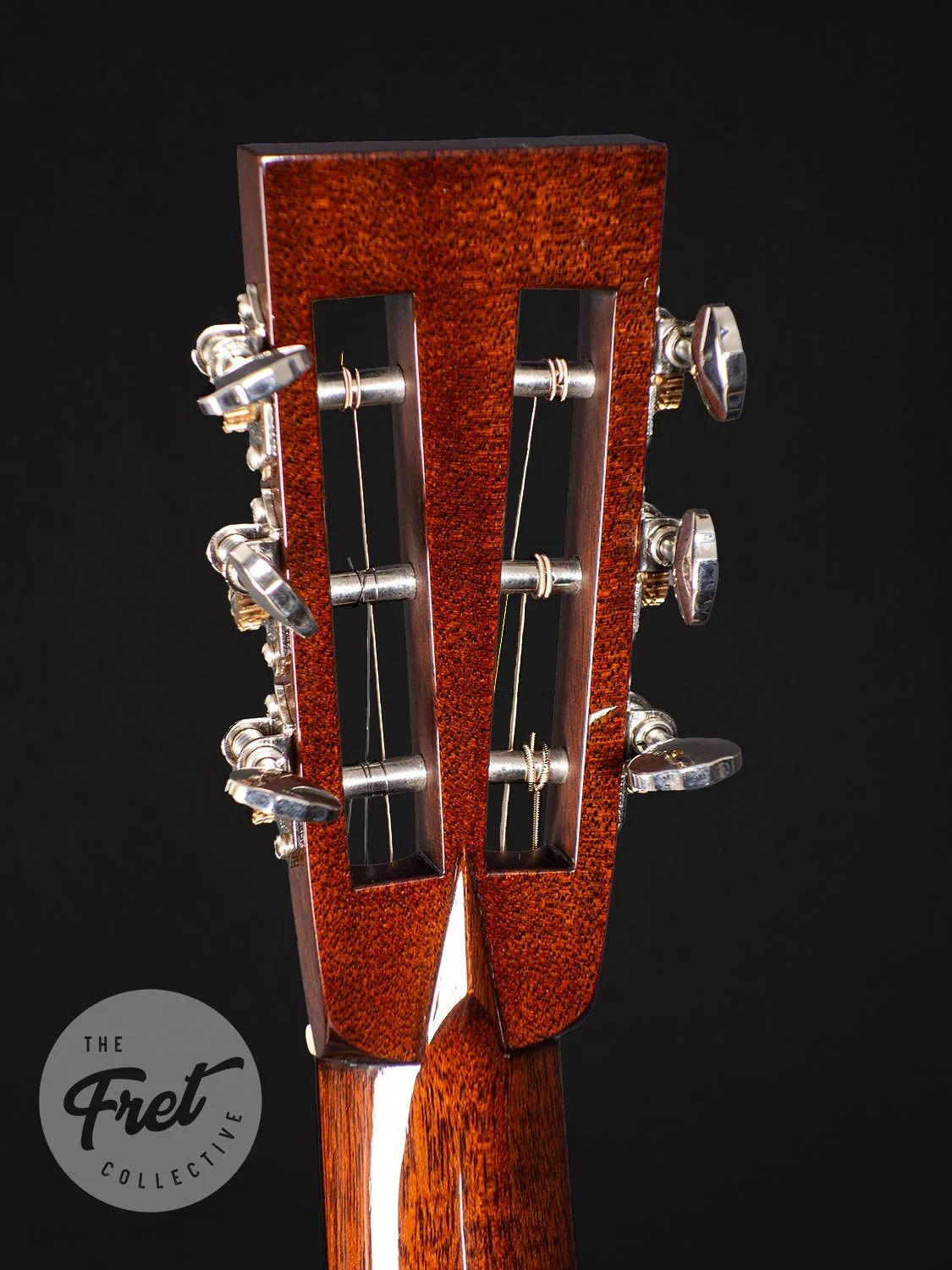 COLLINGS-002H-14.jpg