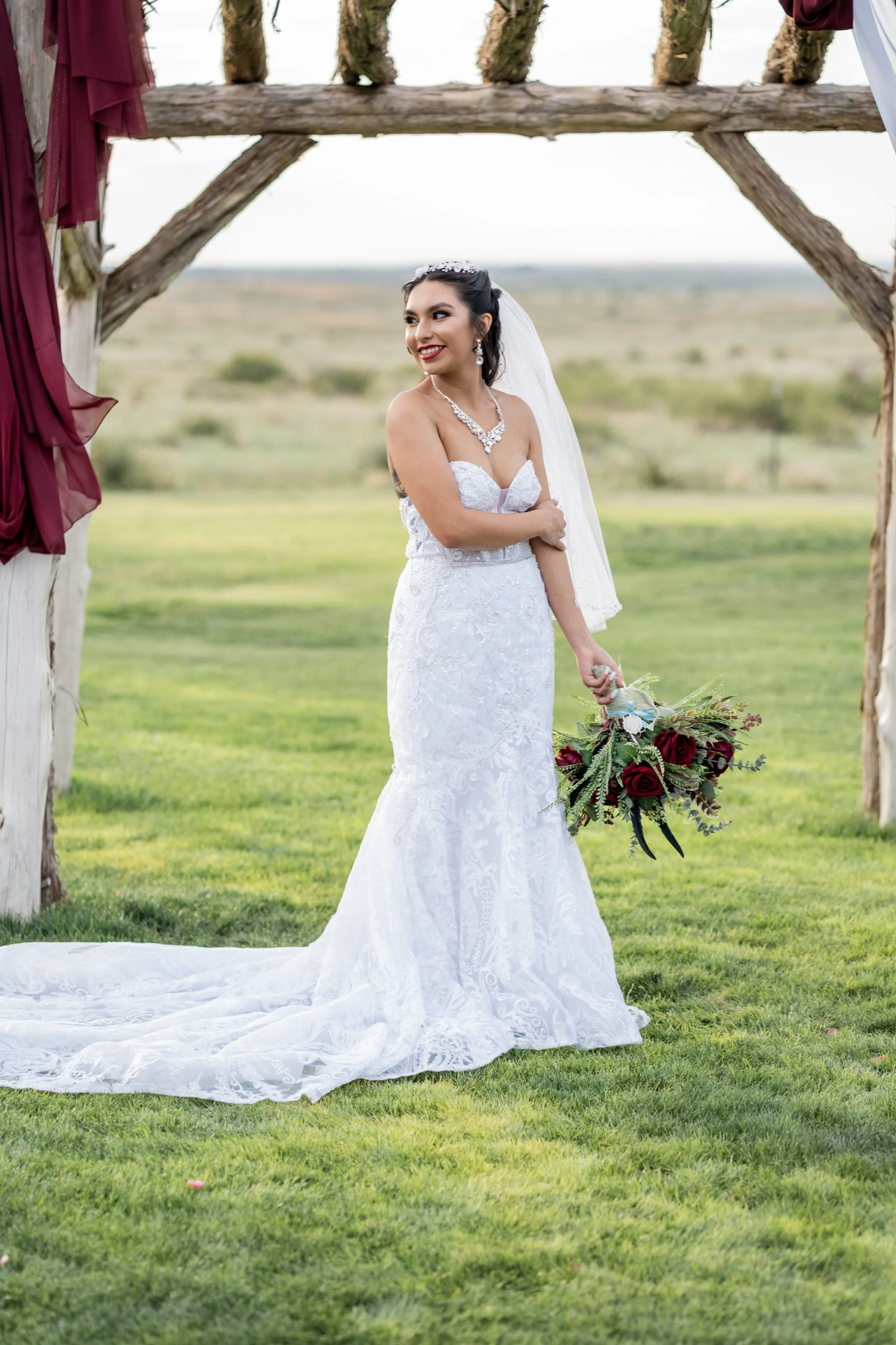 barn-on-willow-creek-bride-portrait-amarillo.jpg
