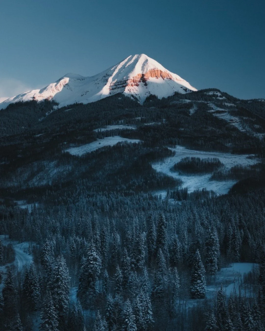 Engineer really stands out with a blanket of snow but we could use a whole lot more this season to make up for a dry summer. Here's hoping the 'atmospheric river' in the Pacific Northwest (that's way too much rain all at once!) drops some sustainable