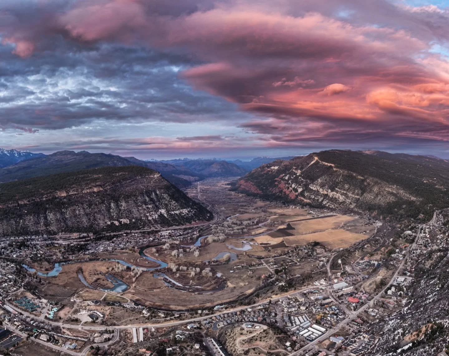 We want to wish everyone a happy holiday season and hope you are able to get out and about. The weather has been nice for some hikes and rides, but a little too nice for this time of year. We are ready for some moisture in any form.⁠
⁠
The snow showe