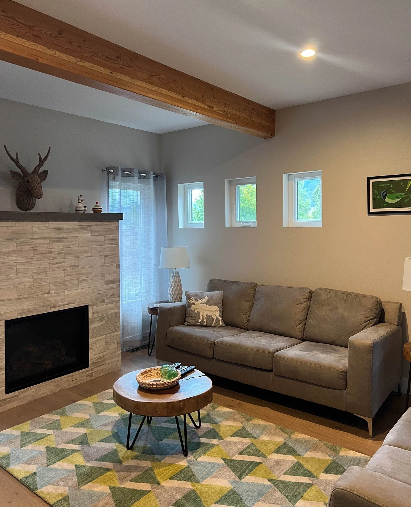 Just a few quiet moments at Durango Valley View. Sometimes we all just need a break from the routine and your timeline is available if you're interested in a beautiful, clean home in a mountain valley setting.⁠
⁠
#DurangoValleyView #StayInDurango #Wi