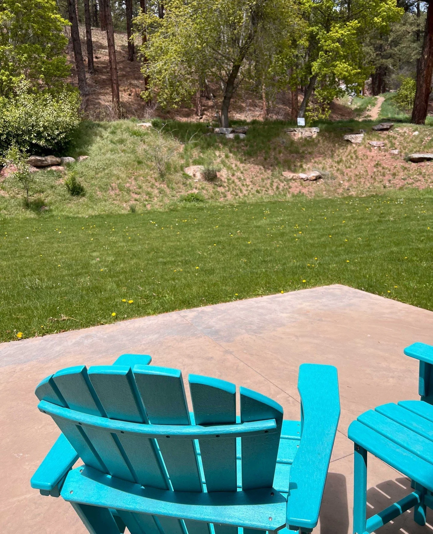 Getting to be that sun-soaking time of year. Time to dig the paddle boards and kayaks out of storage. Find those hiking poles and check out of the condition of the bike tires. Summer break is here.⁠
⁠
Durango Valley View is ready to host you, check u