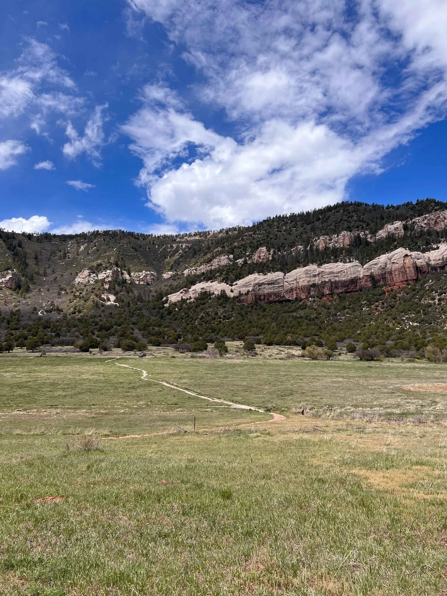 The mountains are calling. Get your summer trip in as Fall will be right around the corner before you know it. Durango Valley View has plenty of September and October dates available. ⁠
⁠
#DurangoColorado #MountainsAreCalling #BookVRC #SouthwestColor