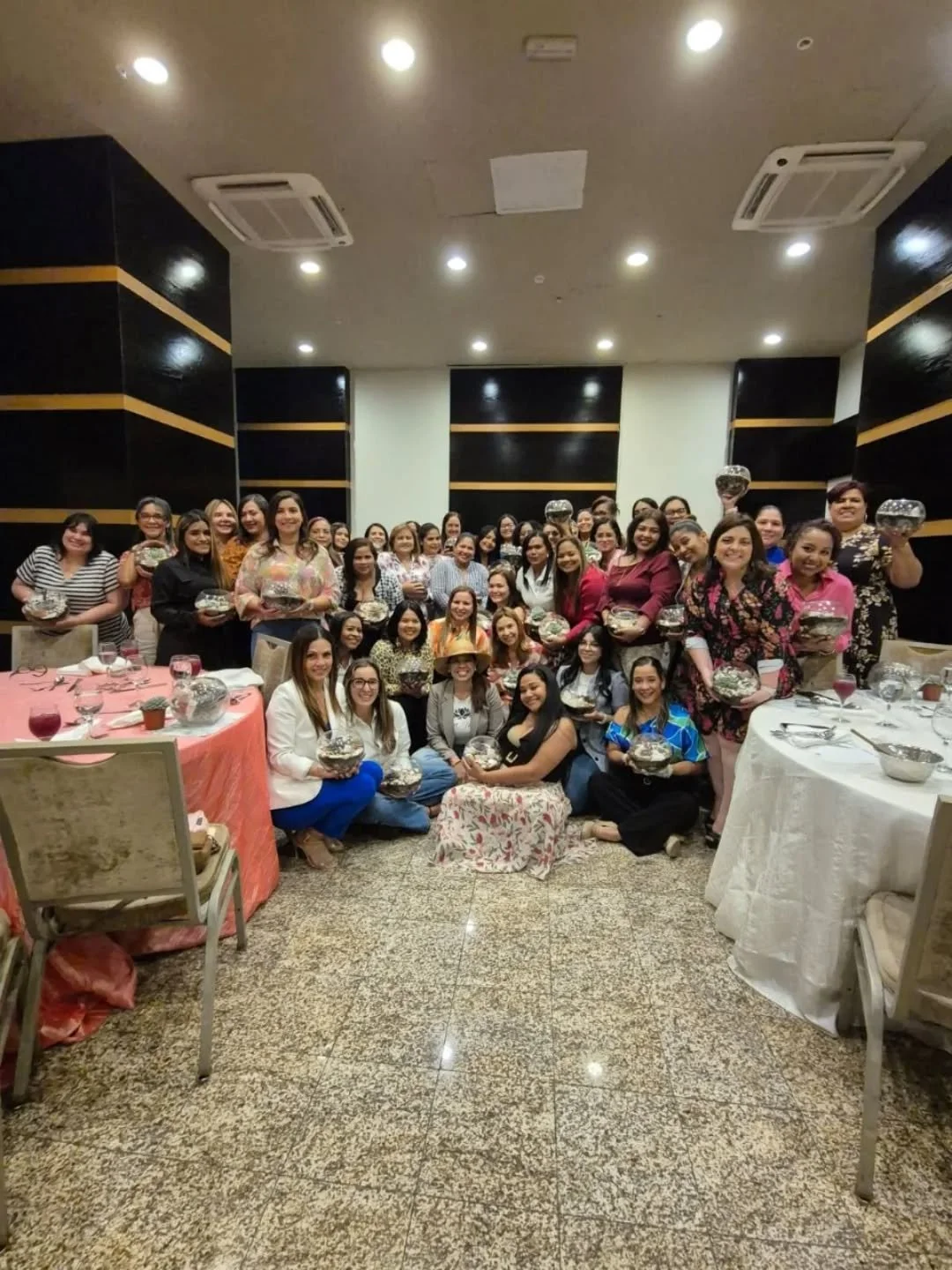 Agradecida con una tarde divina, entretenida y a la vez l&uacute;dica que viv&iacute; con el grupo de mam&aacute;s😍

Cada d&iacute;a m&aacute;s personas escogen actividades relajantes, que conecten a las personas con la naturaleza, con ellos mismos,