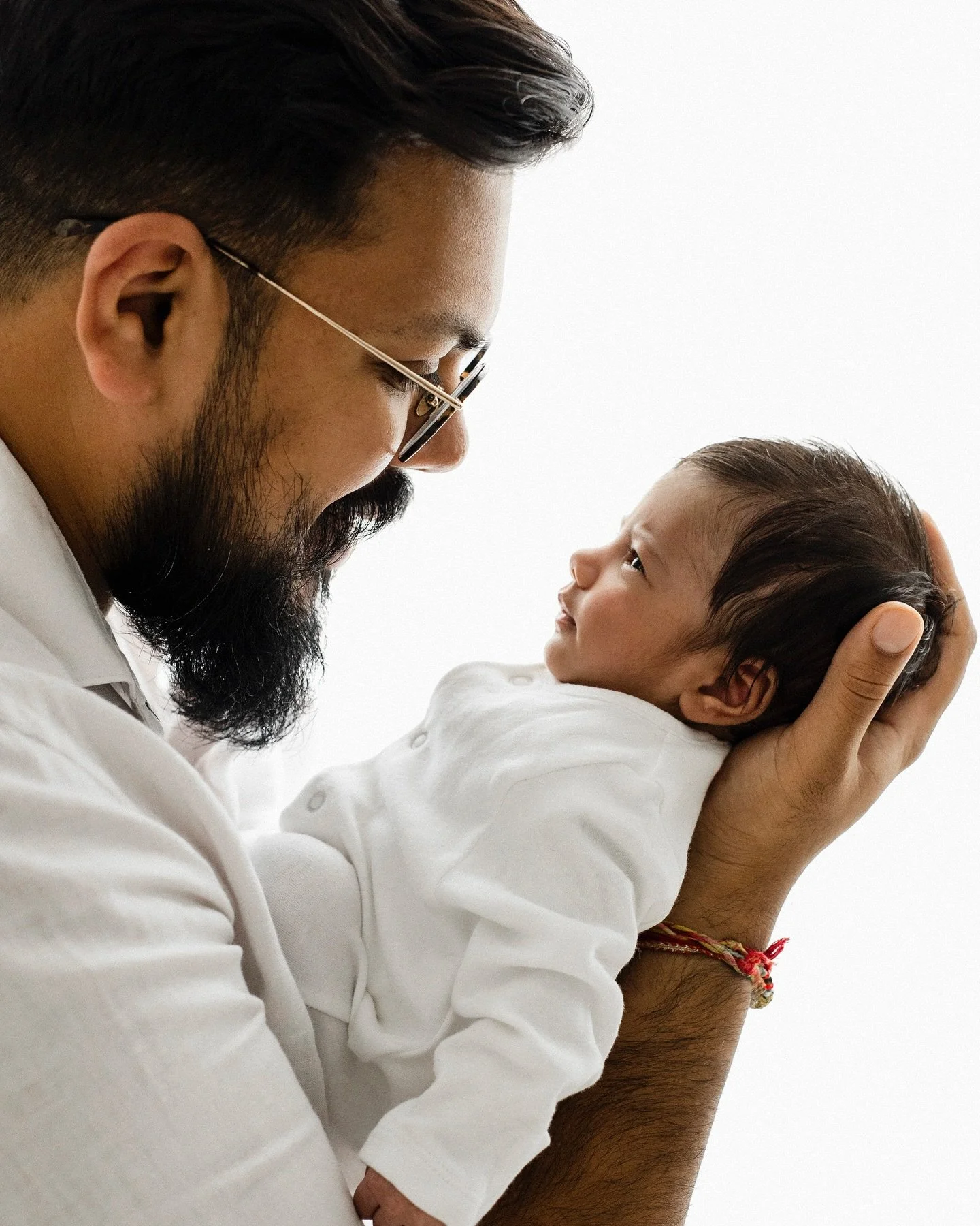 Four of my most loved poses that new parents will almost always choose. One thing I&rsquo;ve learnt from 9 years of photographing babies and families, is that you never know what images parents will pick - but out of all the poses and images I freque