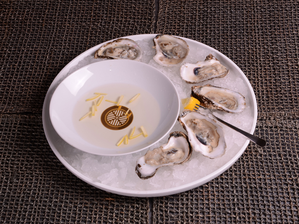Sm Bowl Oysters.ND.jpg