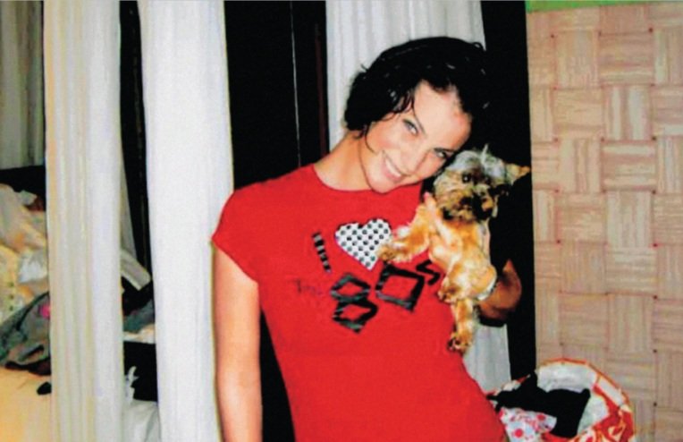  Sarah with Ghislaine’s dog, Max. 2006 or 2007 