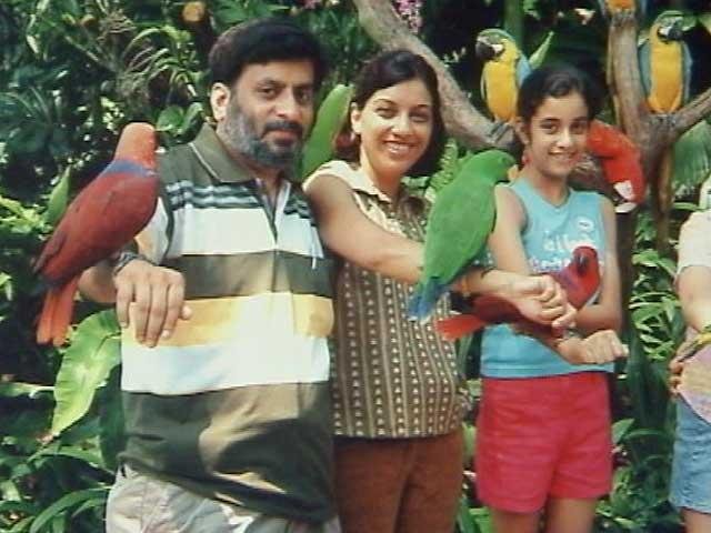  Aarushi and her parents traveling 