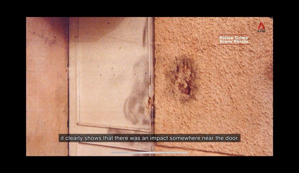  The bloody handprint on the wall of the terrace 