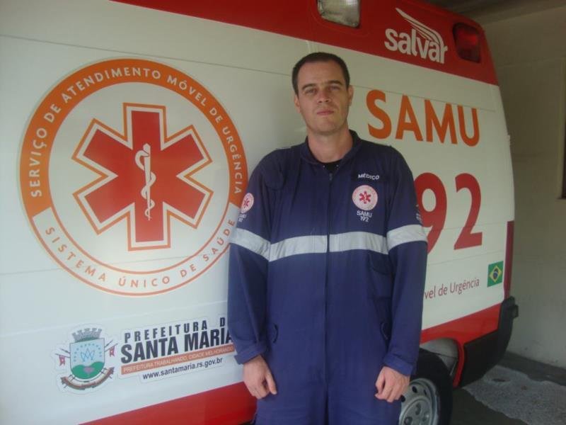  Picture of a SAMU ambulance with doctor Dornelles 