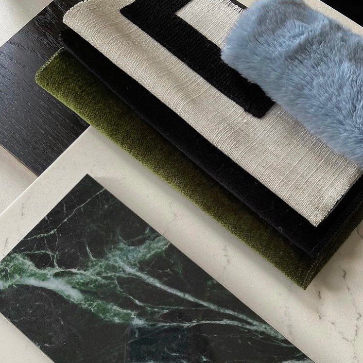 Flat Lay Friday calls for a sneak peek into our latest Fort Lauderdale project. A little ✨moody-glamour✨ never hurt anyone! #flatlayfriday #interiordesign #luxuryliving #RMID