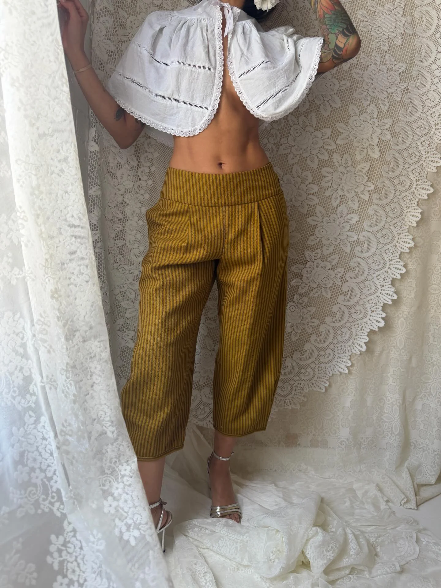 A lottt of commotion in the DMs for these sickening Armani pedal pushers. Had to hit the grid. 
⠀⠀⠀⠀⠀⠀⠀⠀⠀
🌼1980s Giorgio Armani Wool Pedal Pushers
🌼Cotton Eyelet Capelet 
⠀⠀⠀⠀⠀⠀⠀⠀⠀
Available now at thenarrativevintage.com
⠀⠀⠀⠀⠀⠀⠀⠀⠀
Shop the full co