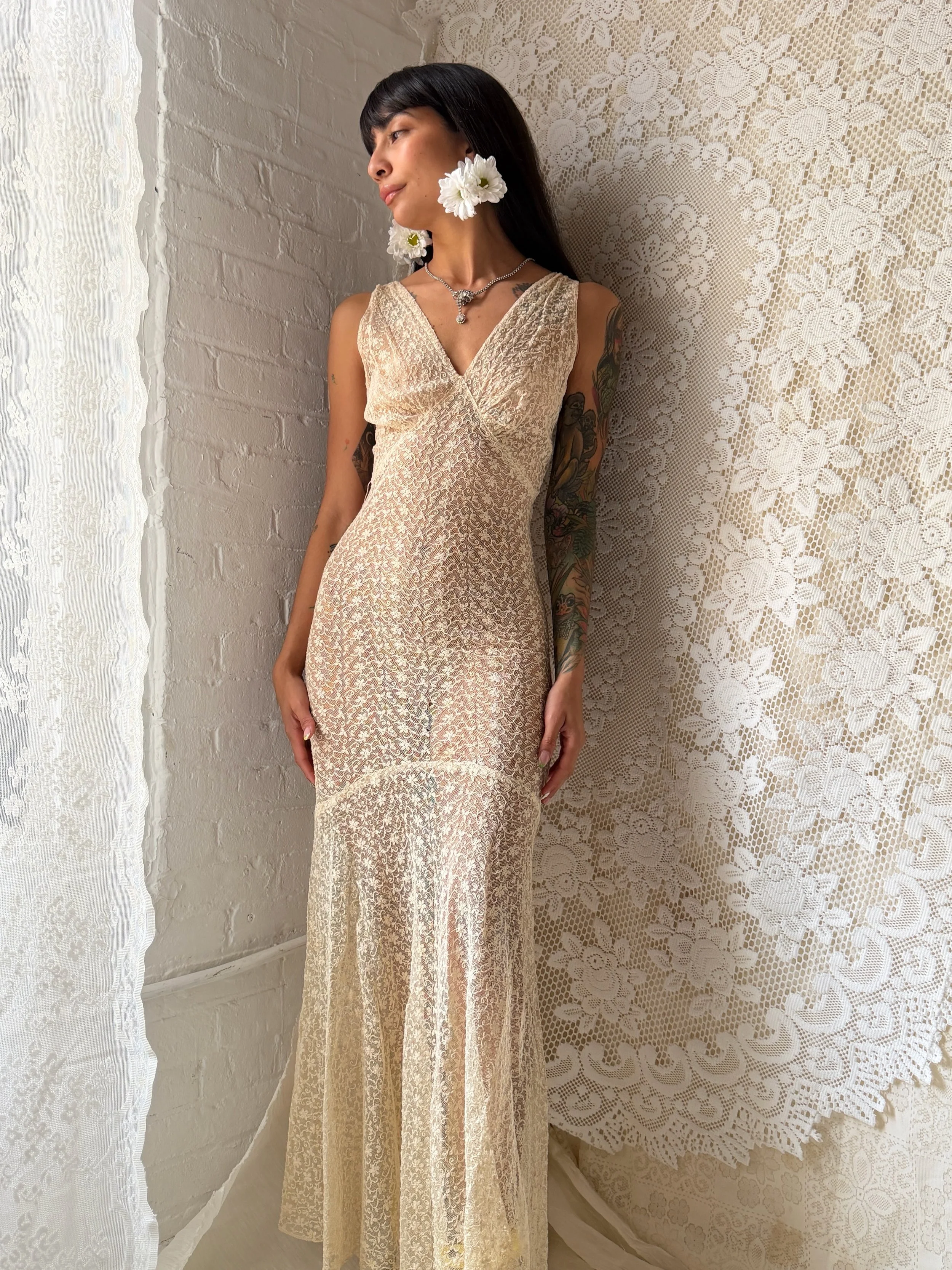 🦢Afternoon Tea Edit launches online this Sunday🦢
⠀⠀⠀⠀⠀⠀⠀⠀⠀
You asked &amp; we&rsquo;re answering! Shop the Afternoon Tea Edit this Sunday on thenarrativevintage.com including this unreal 1930s Tambour Lace Two-Piece Set!!
⠀⠀⠀⠀⠀⠀⠀⠀⠀
DM for early acc