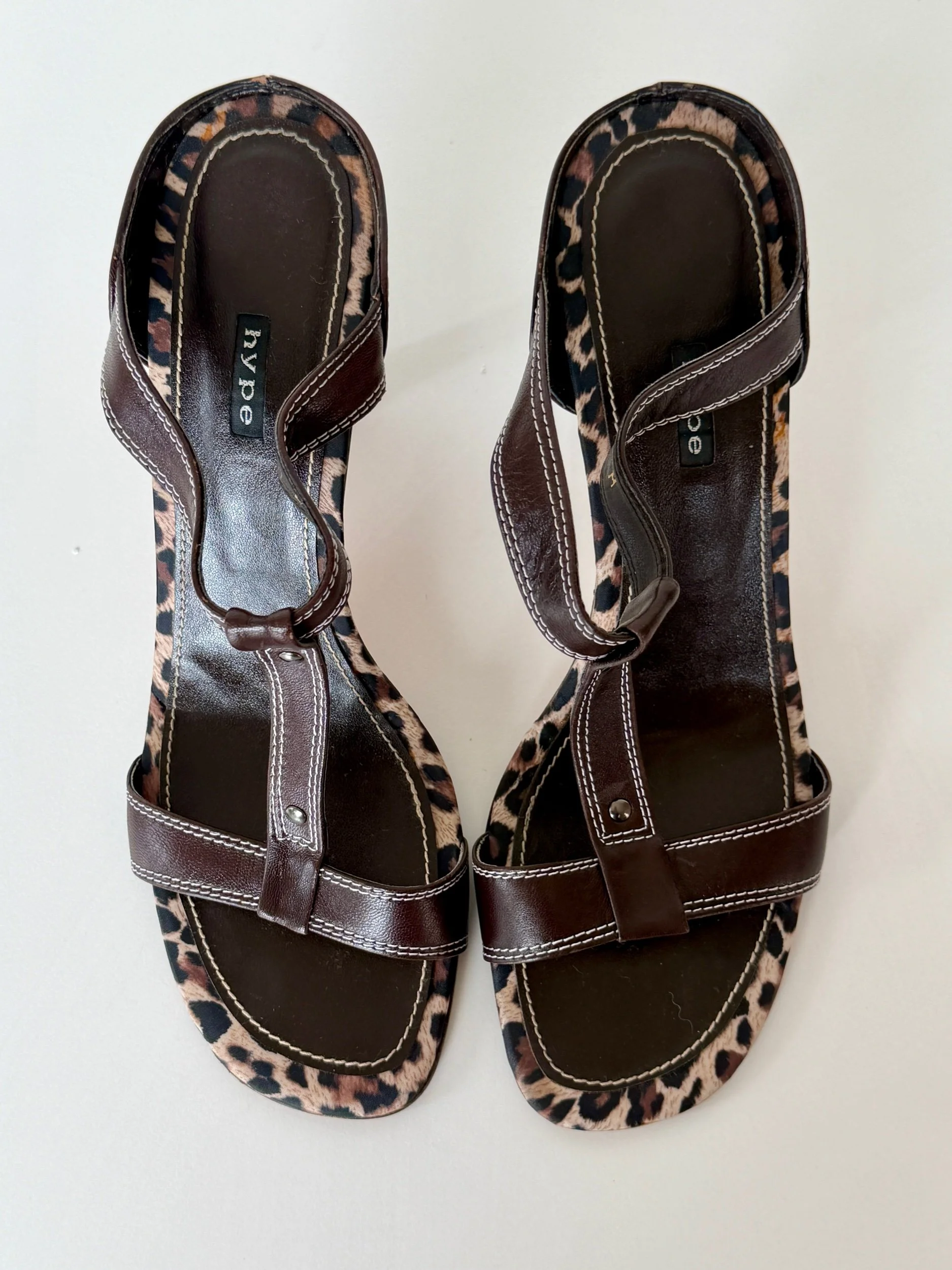 Vintage Y2K espresso brown leather T-strap sandals with leopard print trimmed footbed