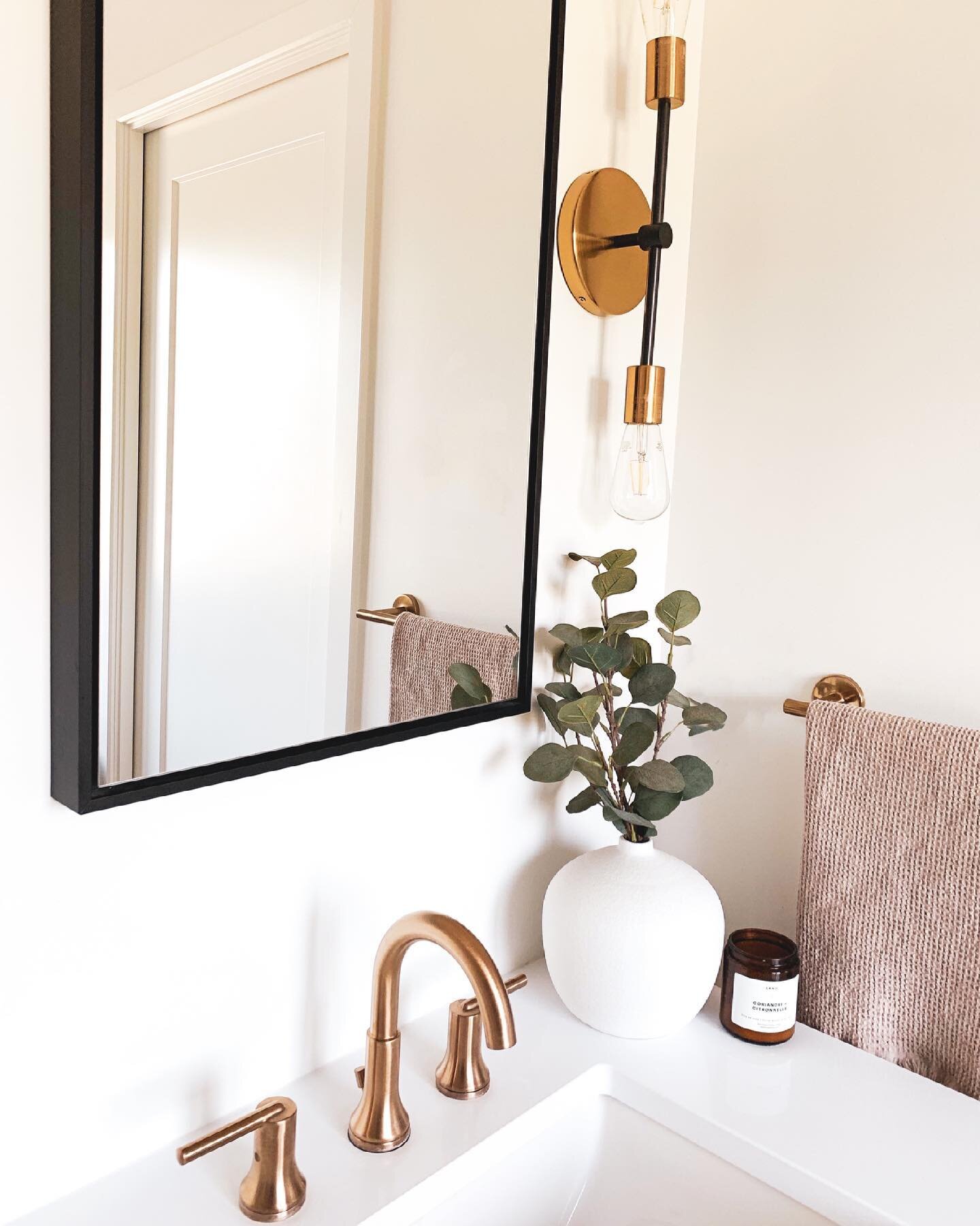 Our little oasis where we hide from the kiddies to breathe or eat a brownie when we don&rsquo;t want to share LOL🙊

Anyone else hide in their bathrooms to get some alone time even though your little one is right outside the door knocking on the door