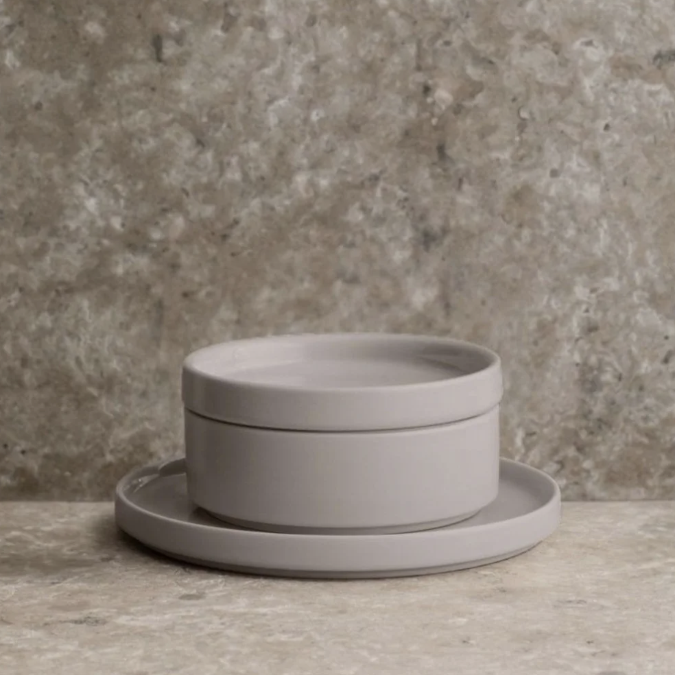AVANTGARDE OBJECTS GREIGE DINNER SET.png