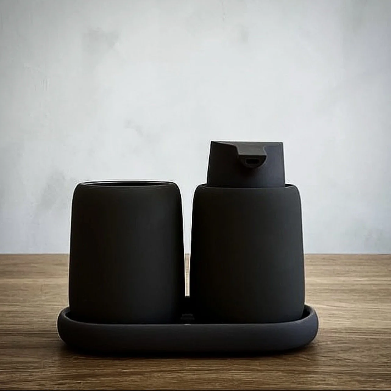 AVANTGARDE OBJECTS BLACK SET.jpg