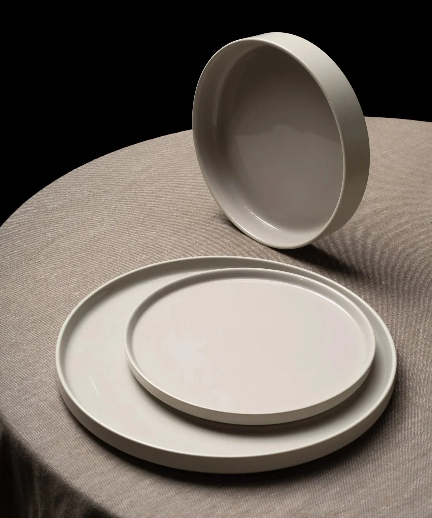 Minimalistic dinner set in greige (set of 3)