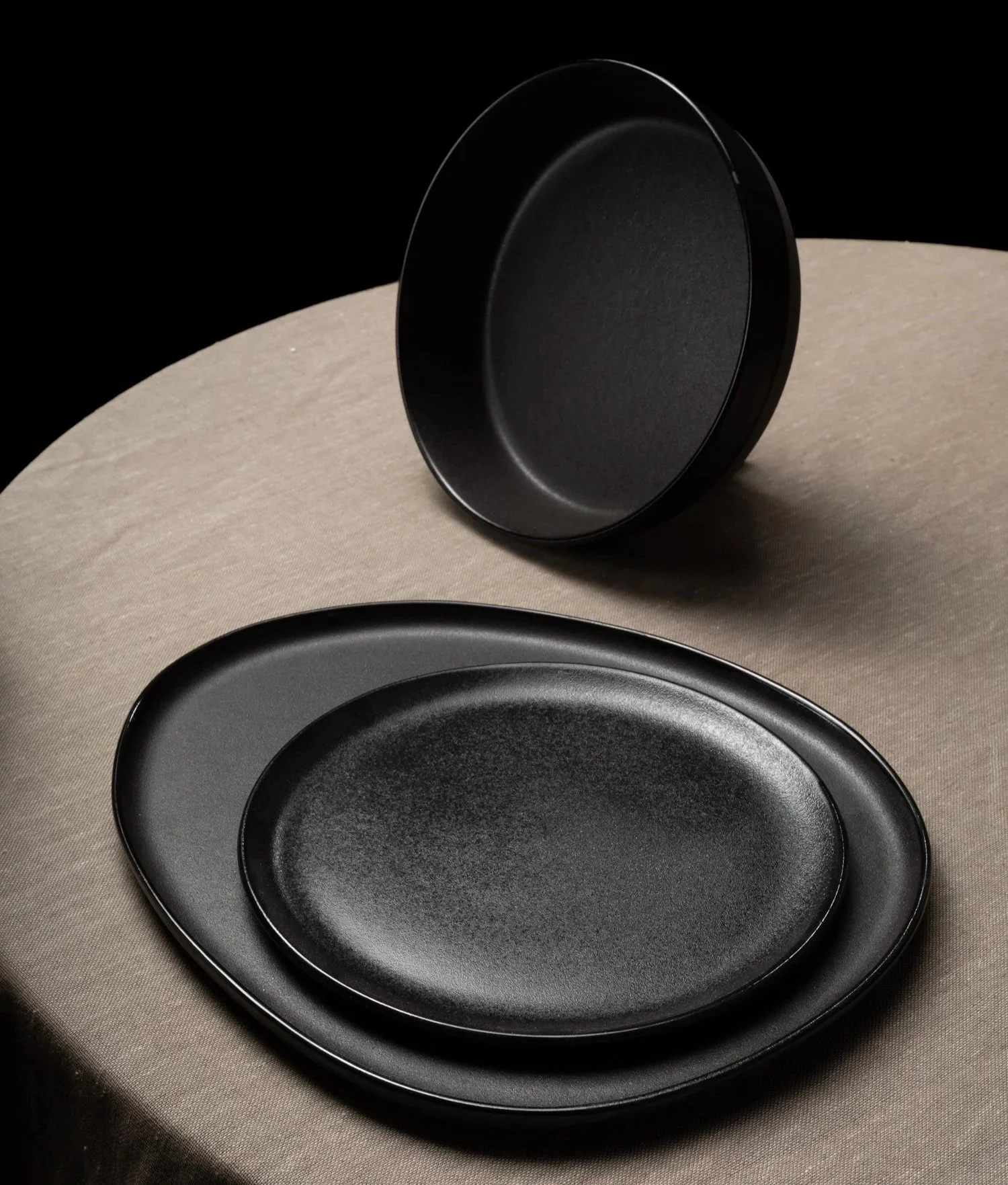 Dark cast iron effect Organic plate (set of 3)