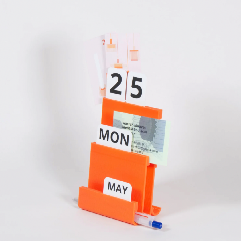 Avantgarde+Objects+desk+calendar+orange+1.png