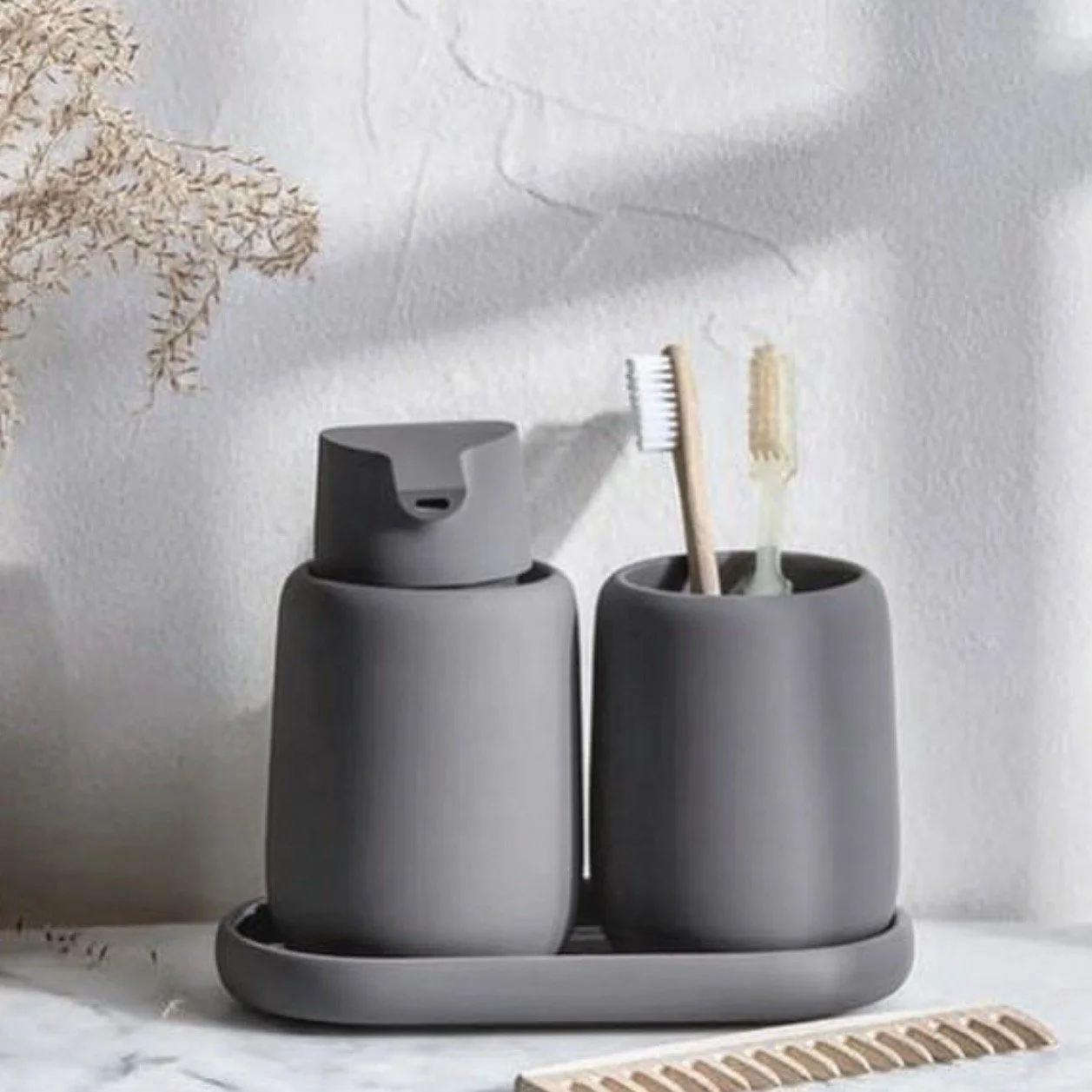 AVANTGARDE OBJECTS LIGHT FREY SET.jpg