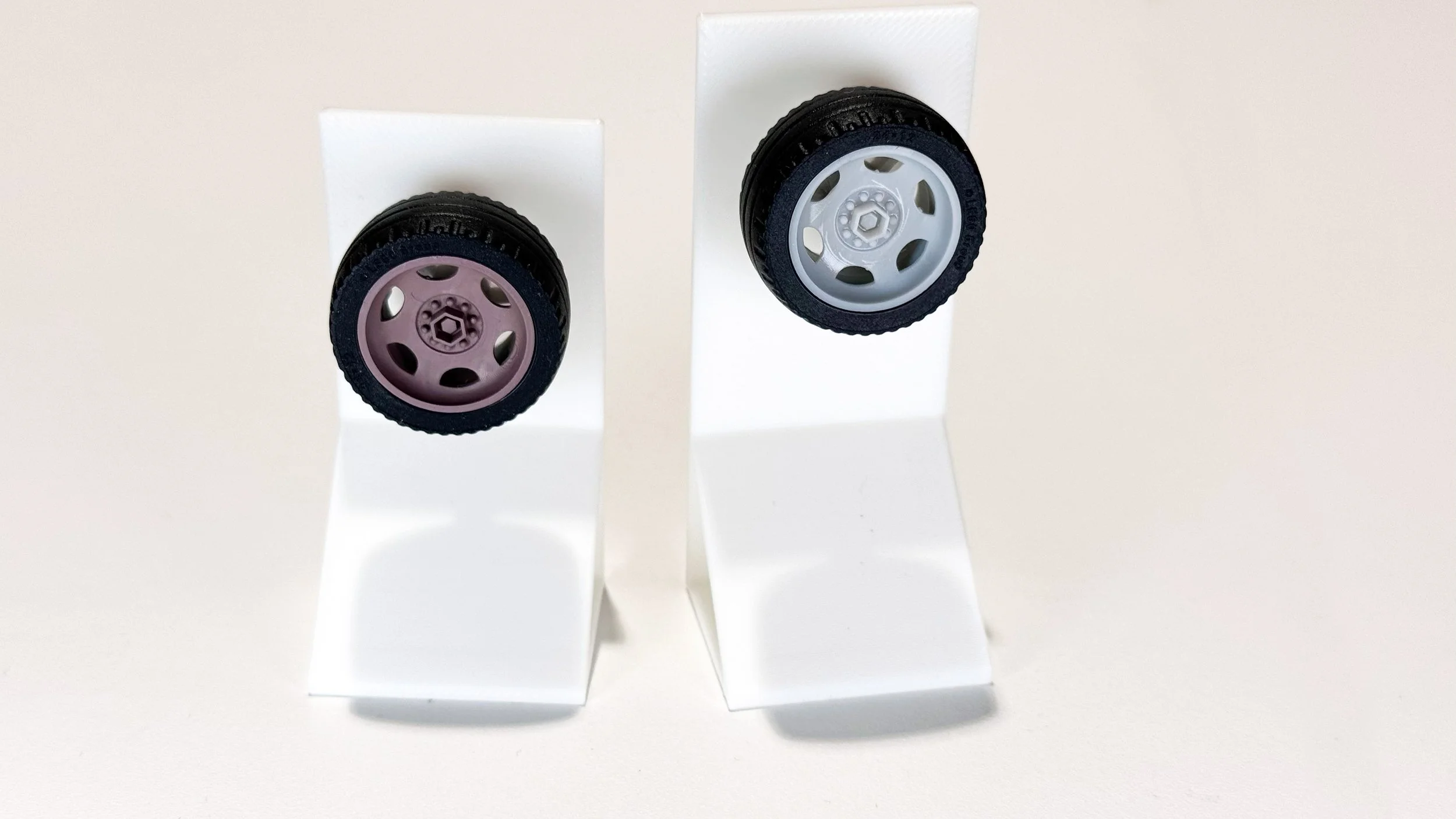 RIM 320 DISNEY MATE BACK