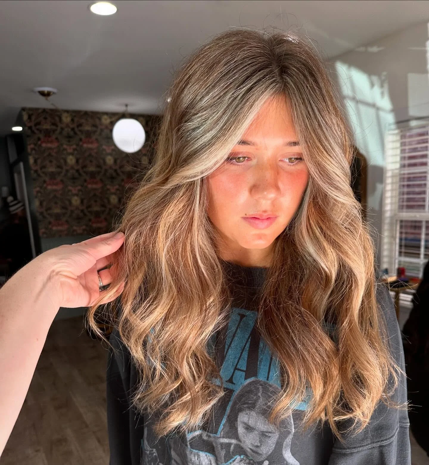 She&rsquo;s glowing ✨ fresh color and cut 

#freshhair #foilyage #teasylights #jacksonhair #hoschton #braselton #gwinnetthairstylist